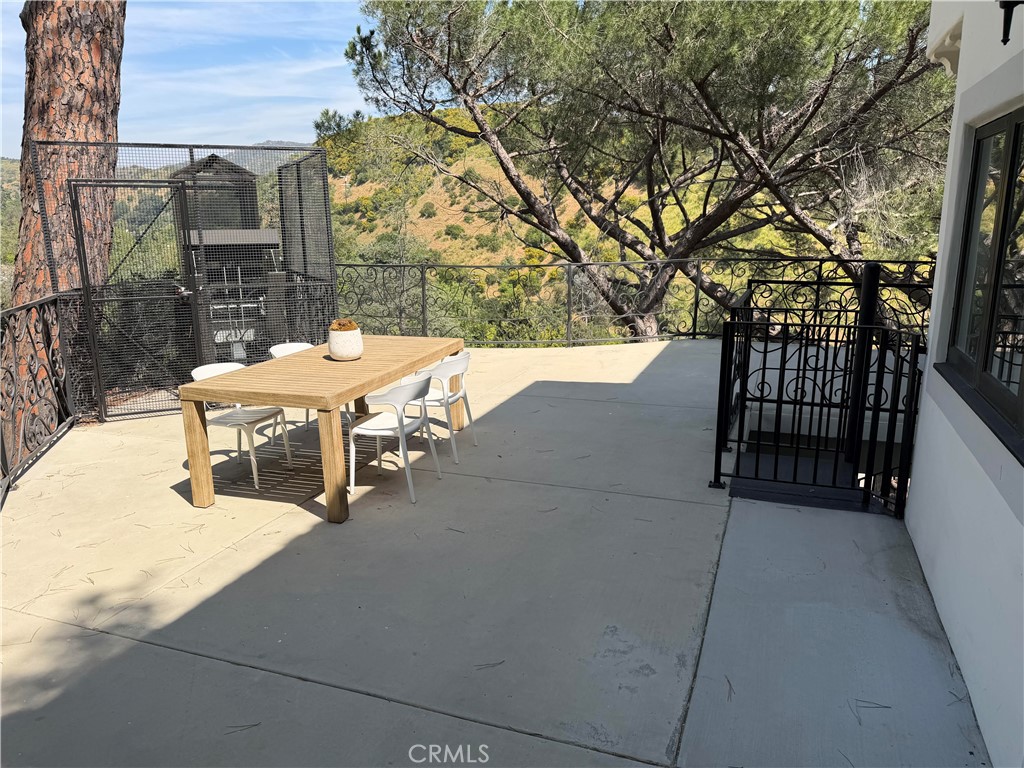 main property photo 32