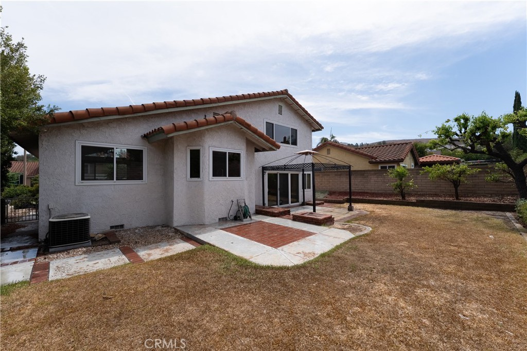 main property photo 12