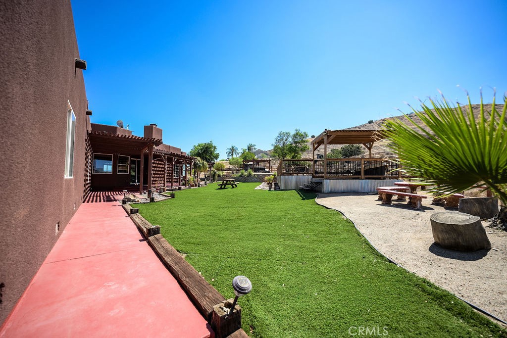 main property photo 17