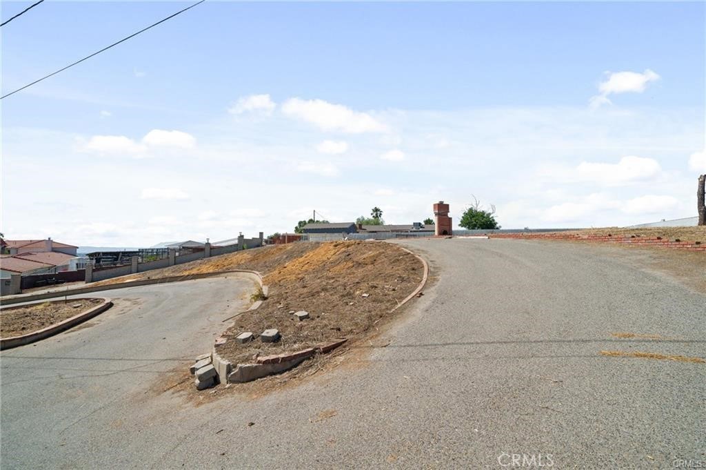 main property photo 9
