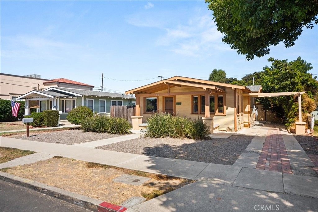 main property photo 23