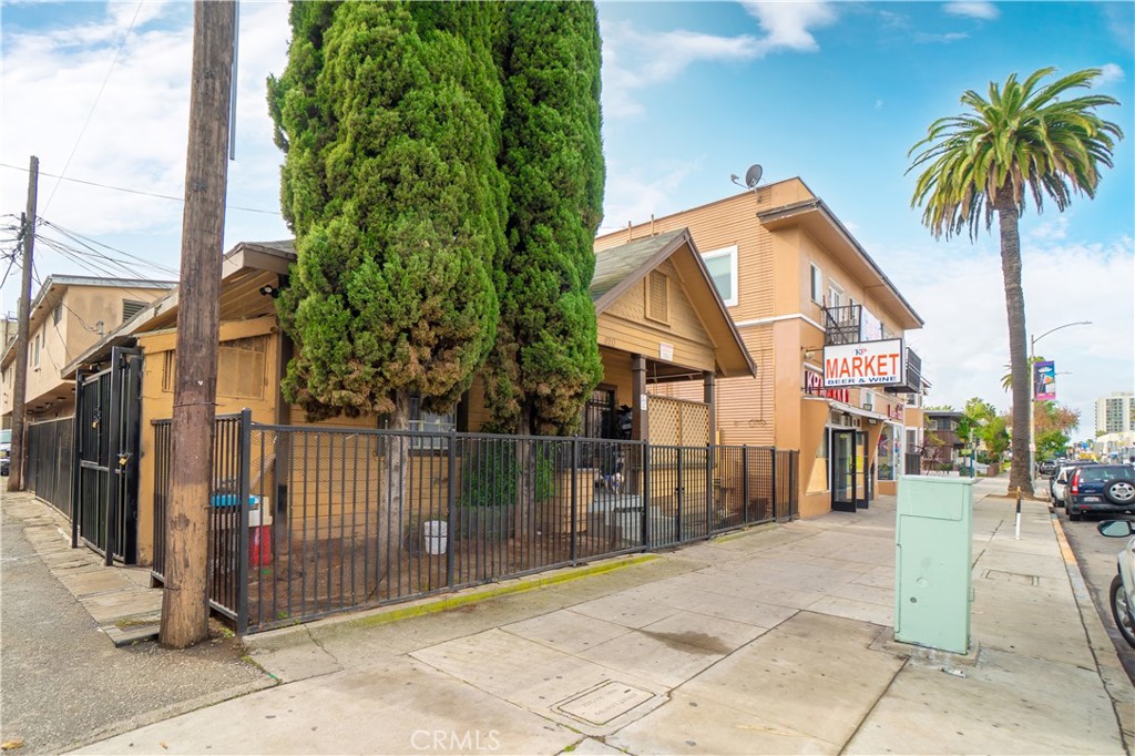 main property photo 12