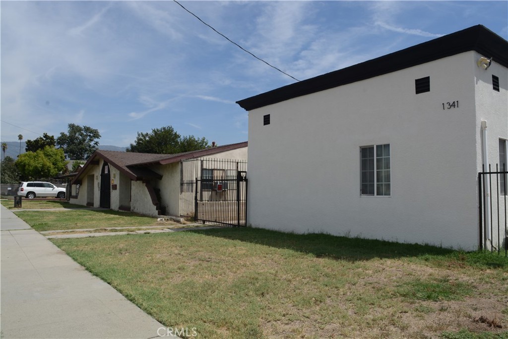 main property photo 13