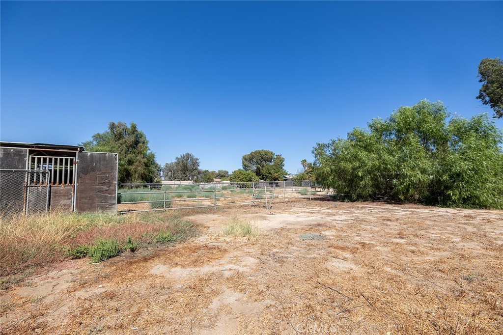 main property photo 39