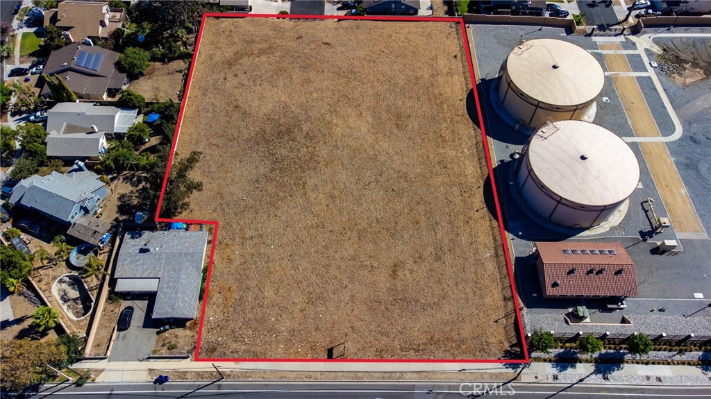 main property photo 11