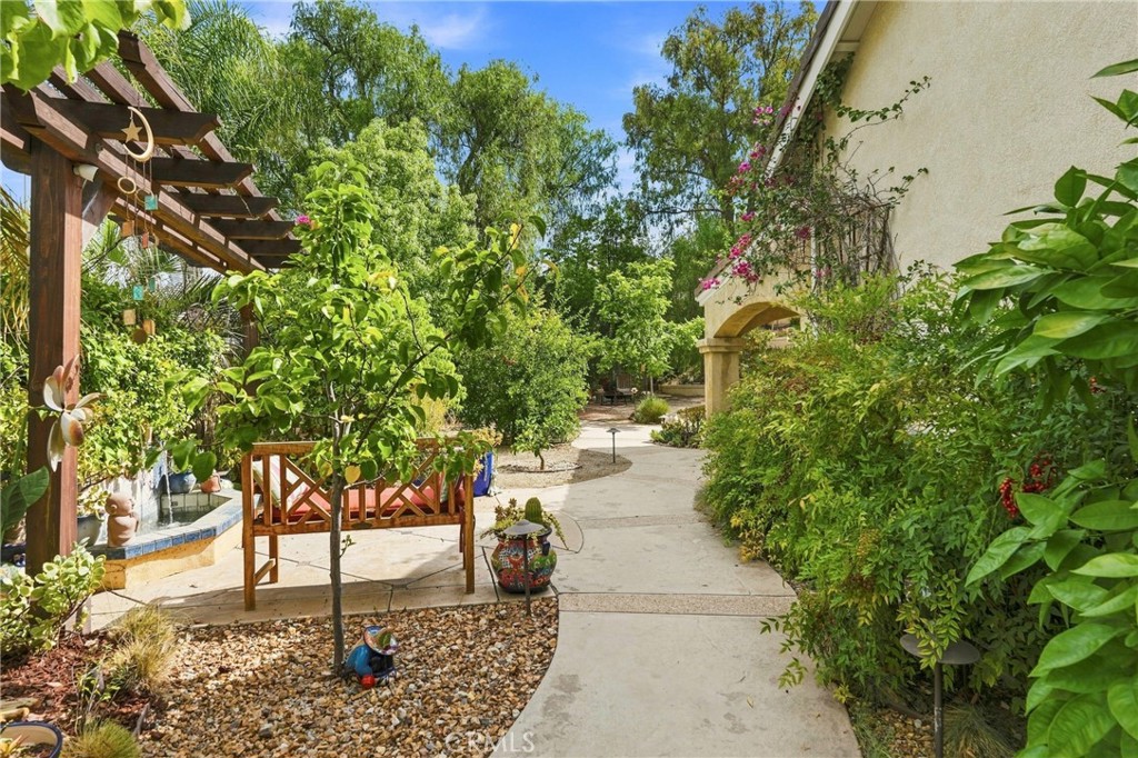 main property photo 33