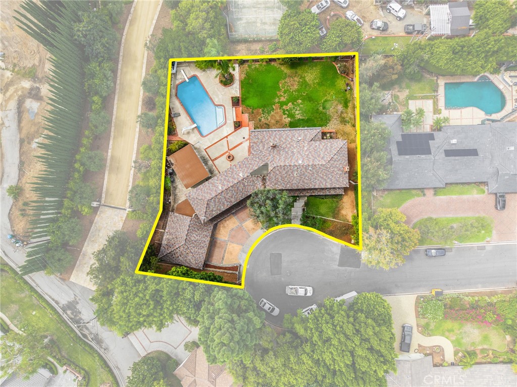 main property photo 35