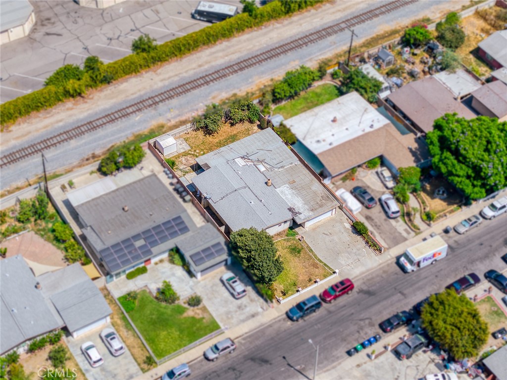 main property photo 31