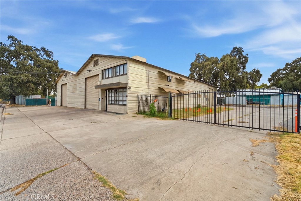 main property photo 2