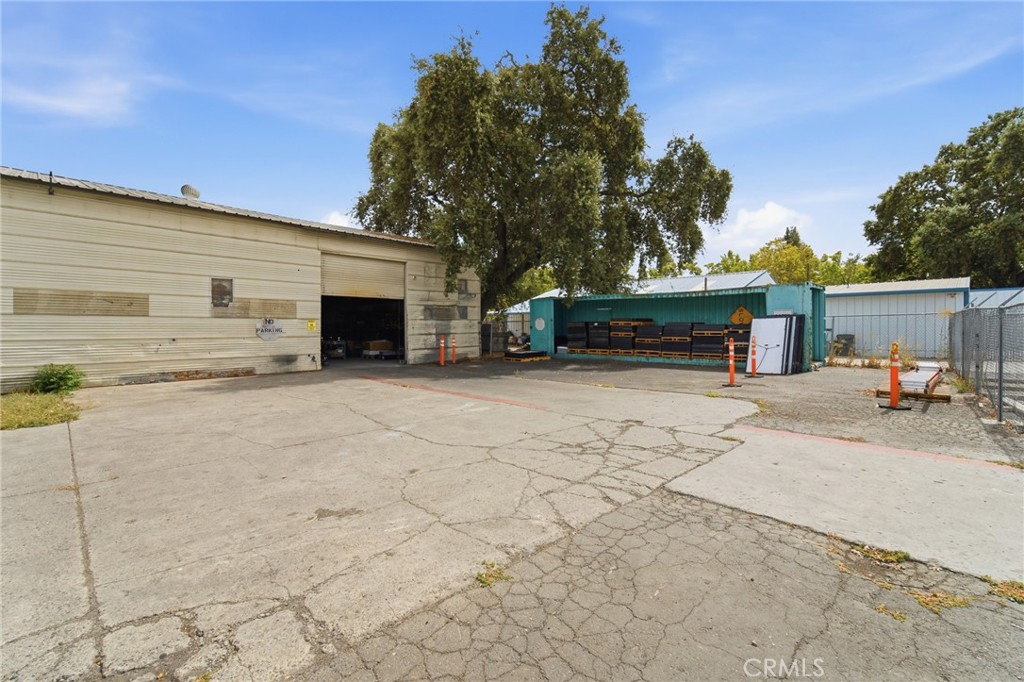 main property photo 9