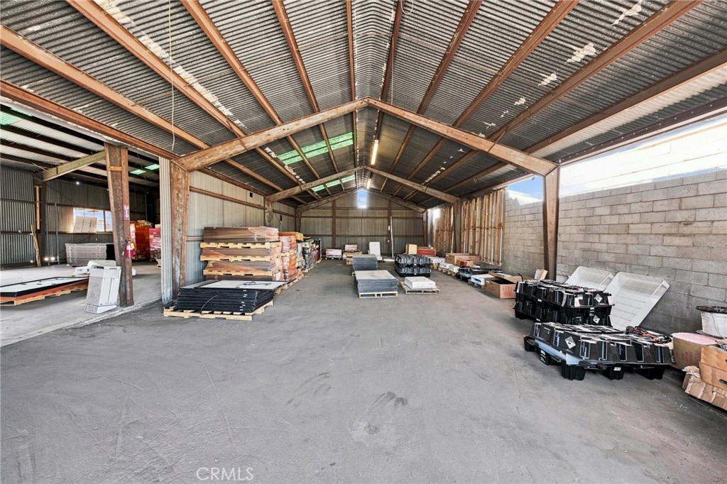 main property photo 16