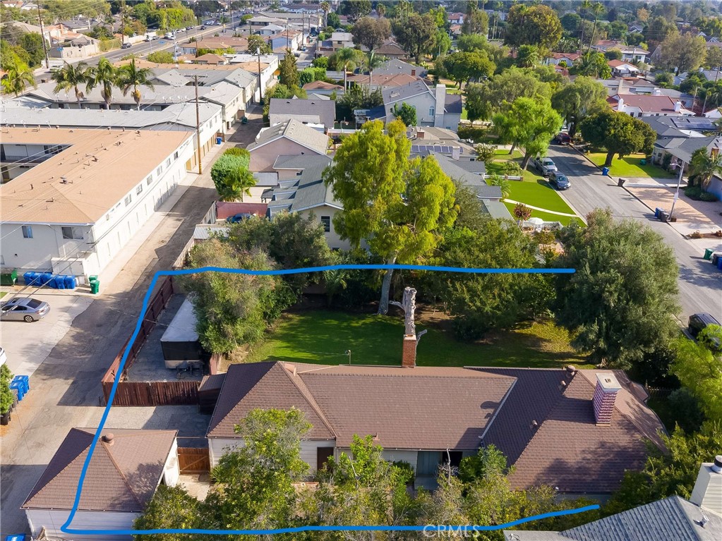 main property photo 40