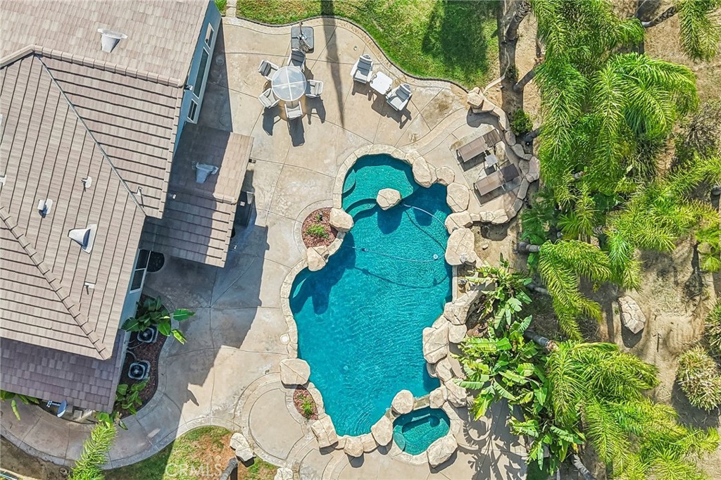 main property photo 60