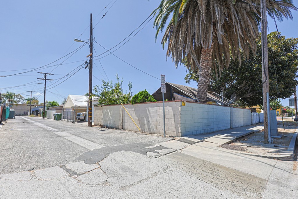 main property photo 38