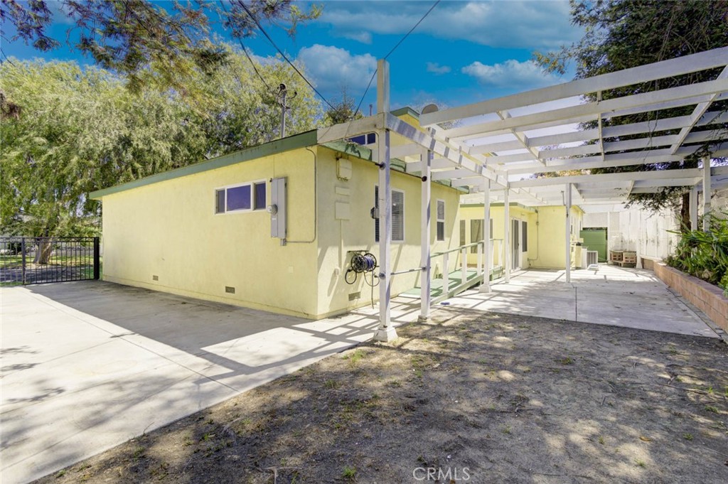 main property photo 50