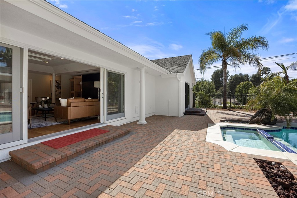 main property photo 28