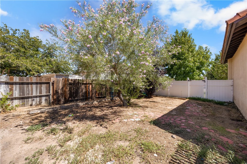 main property photo 47