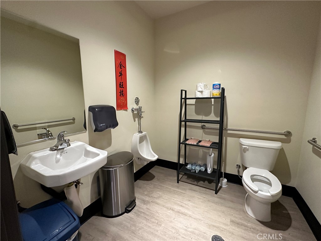 main property photo 6
