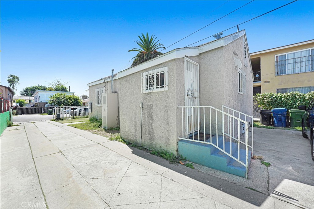 main property photo 12