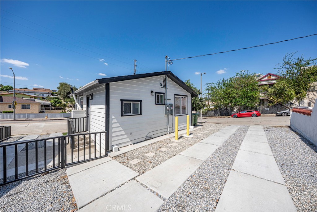 main property photo 30