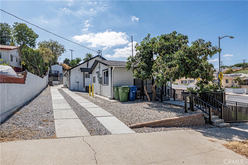 main property photo 37