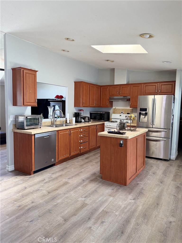 main property photo 6