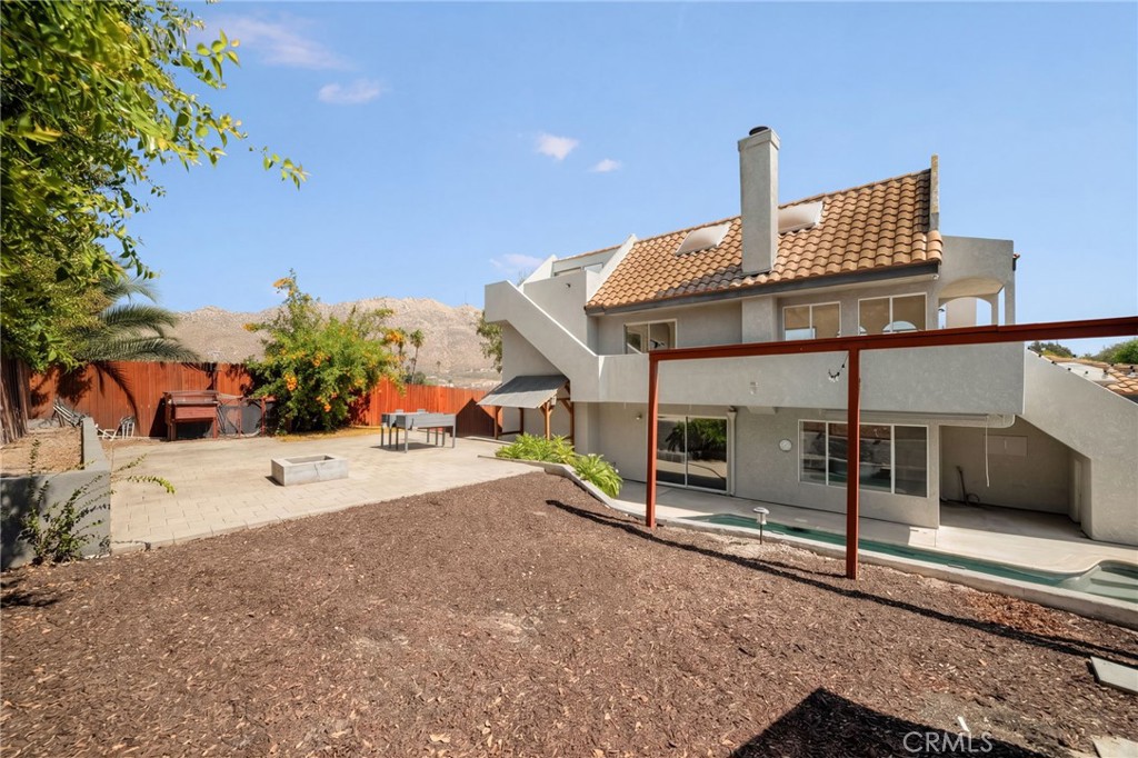main property photo 28
