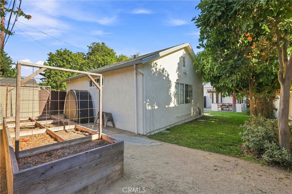 main property photo 32