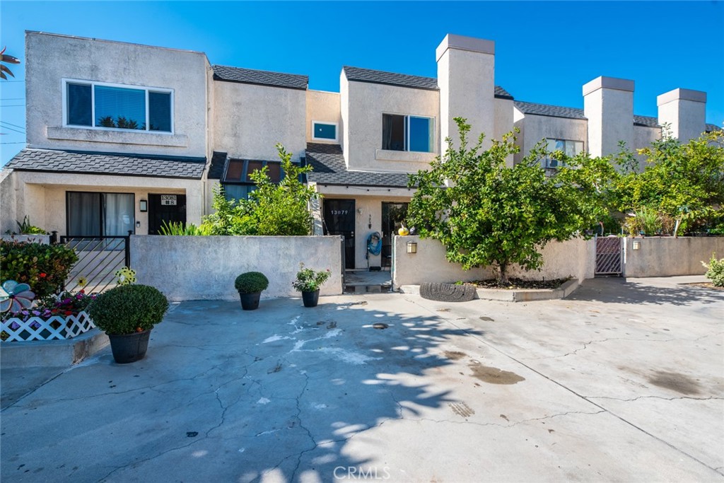 main property photo 11