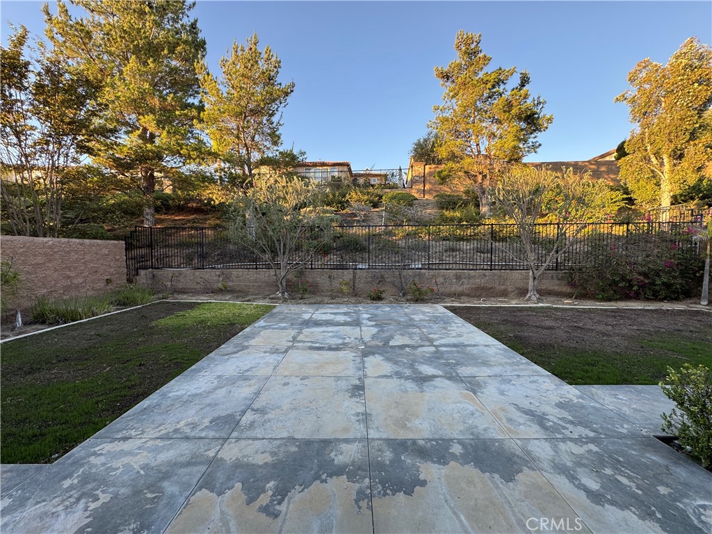 main property photo 27
