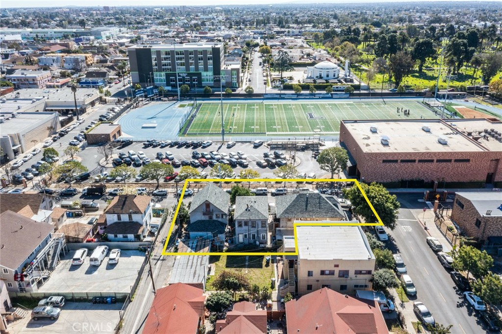 main property photo 10