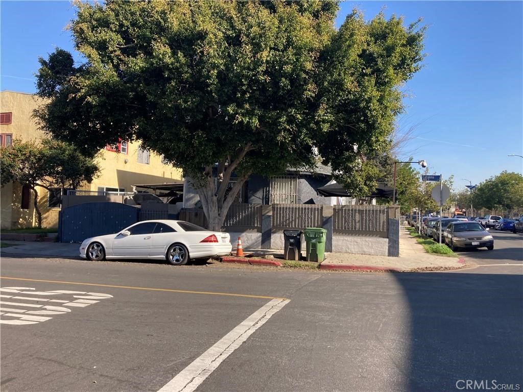 main property photo 6