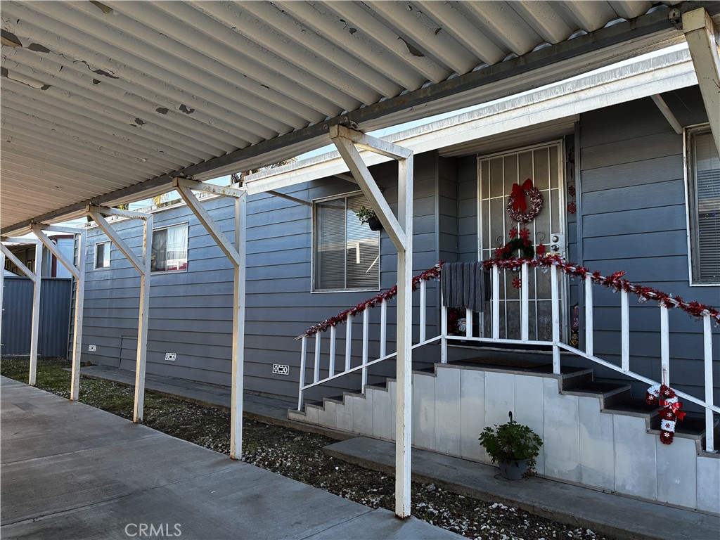 main property photo 11