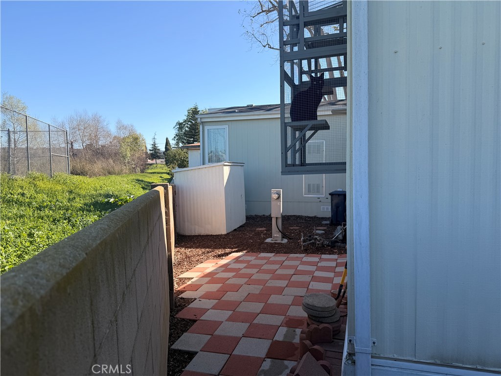 main property photo 8