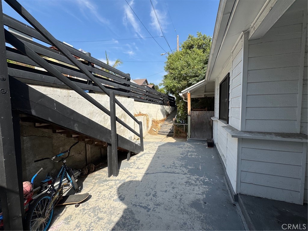 main property photo 18
