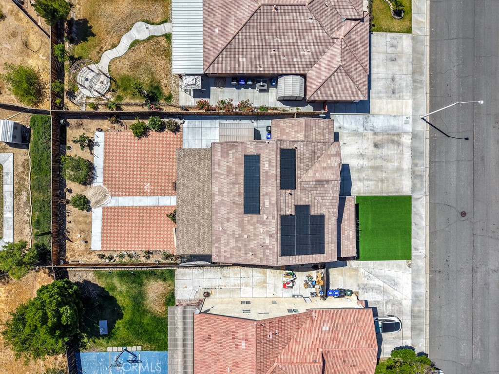 main property photo 9