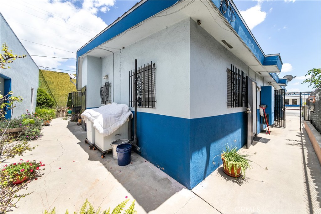 main property photo 8