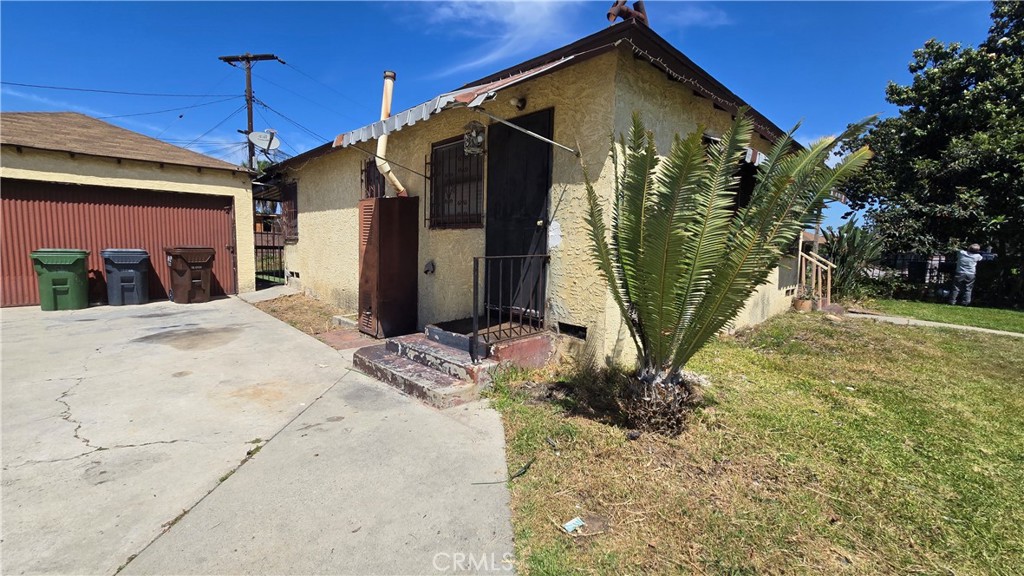 main property photo 14