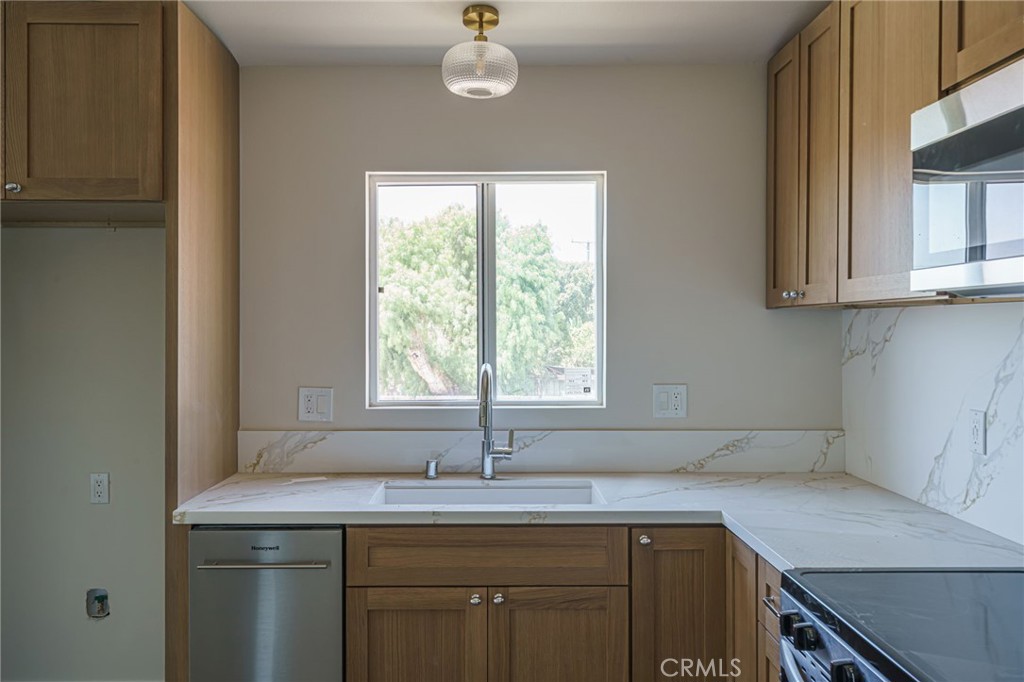 main property photo 67