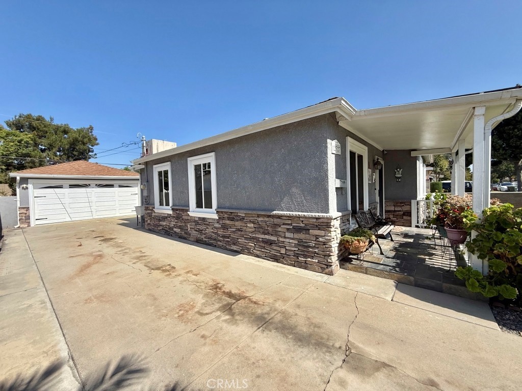 main property photo 47