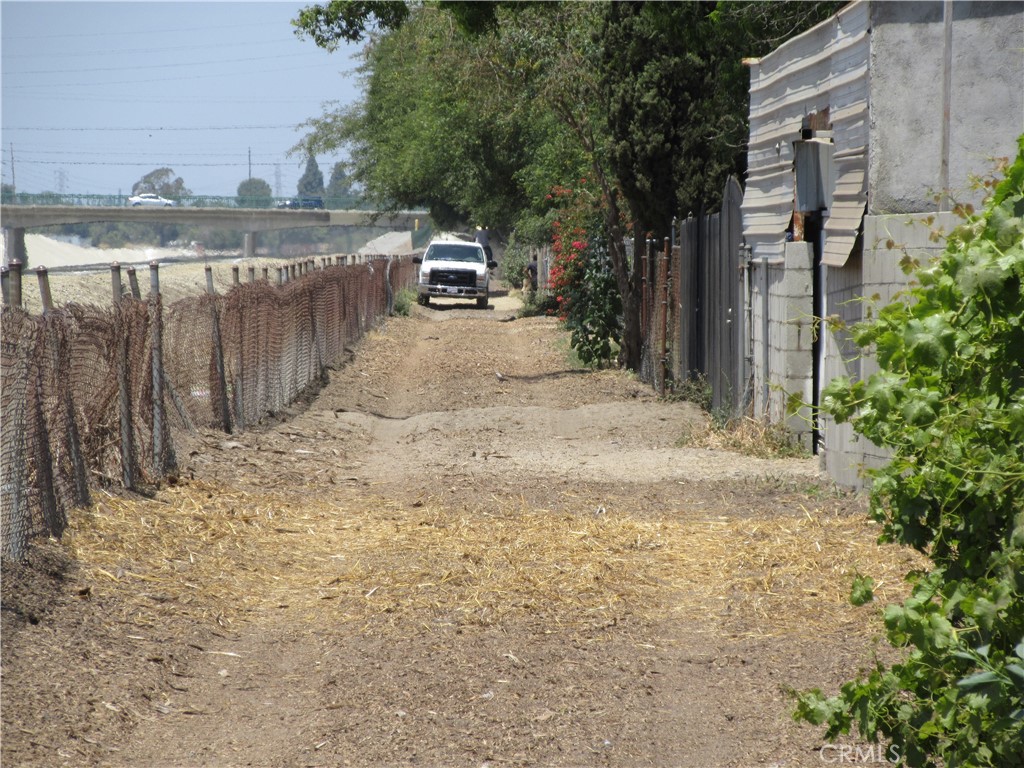 main property photo 46