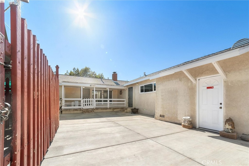 main property photo 28