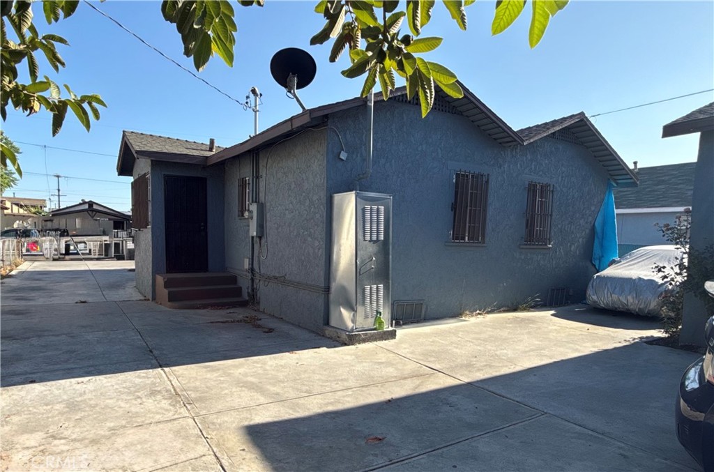 main property photo 8