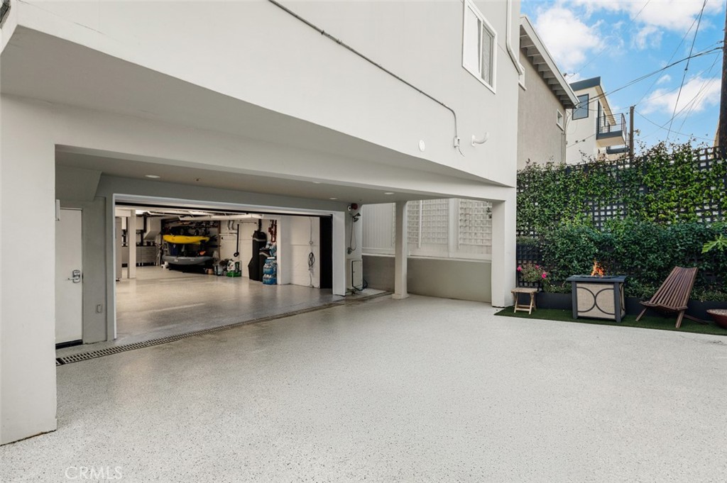 main property photo 65