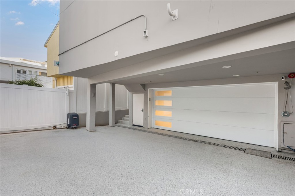 main property photo 68