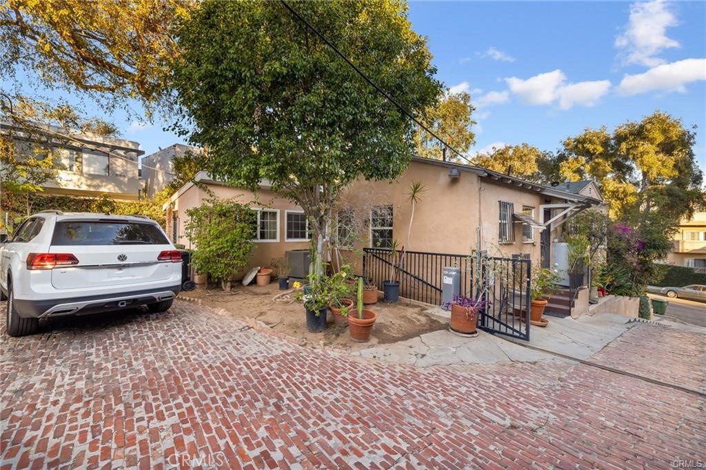 main property photo 26