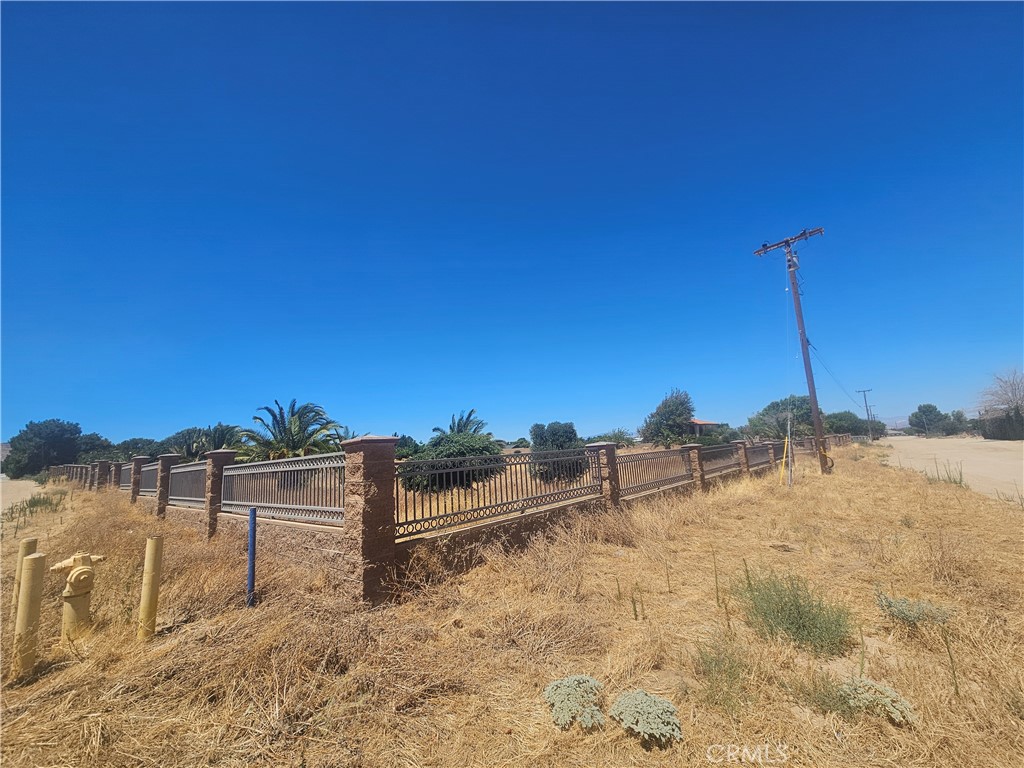 main property photo 4