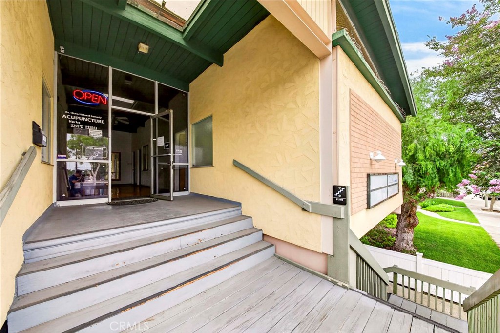 main property photo 13