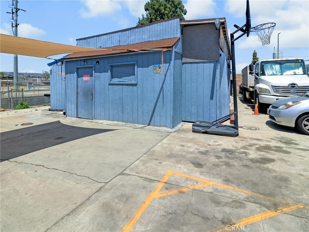 main property photo 30