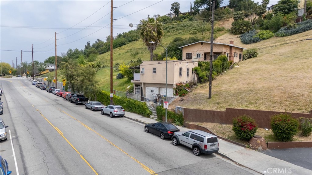 main property photo 30